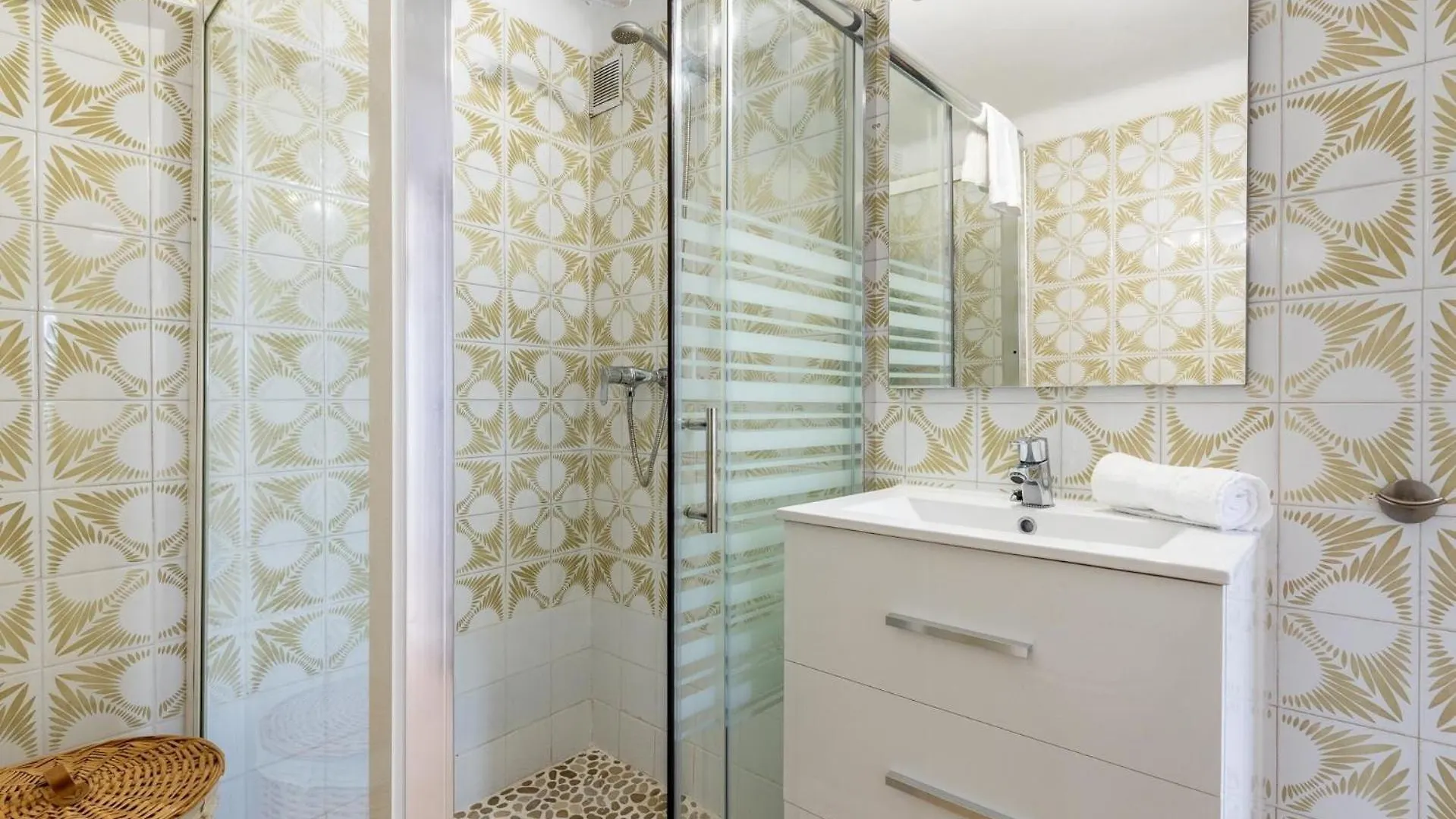 Apartment Ferienwohnung Fuer 3 Personen Ca 55 Qm In Portopetro, Mallorca Suedostkueste Von Mallorca